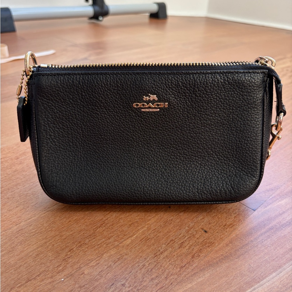 Coach Nolita 19
